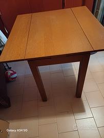 tavolo legno ikea marrone