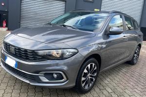Fiat Tipo SW 2022-navigatore-retro camera-frenata 