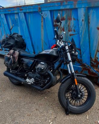 Moto Guzzi V9 bobber