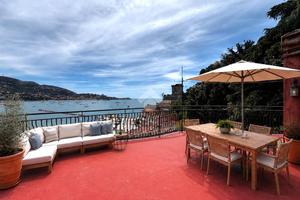 4 LOCALI A LERICI