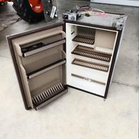 Frigorifero e lavello per roulotte