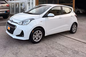 Hyundai i10 pochi chilometri