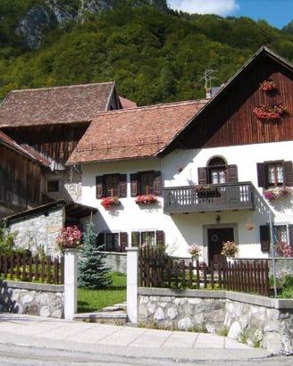 Un piccolo borgo antico nel cuore della Carnia