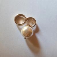 Anello con perla grande