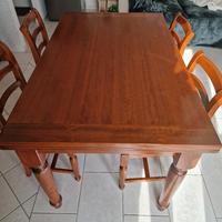 Tavolo in legno allungabile