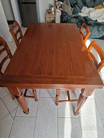 Tavolo in legno allungabile