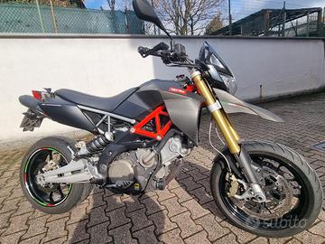 Aprilia Dorsoduro Factory 750