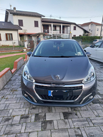 Peugeot 208 1.2 Signature