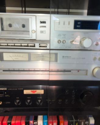 Impianto stereo con mangiacasette e giradischi