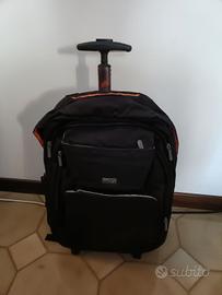 zaino porta PC con ruote 