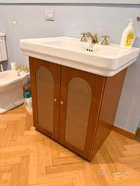 Arredo bagno vintage completo con vasca dorata