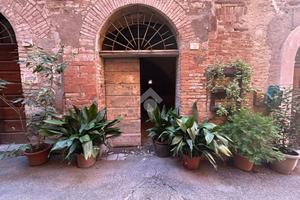 MONOLOCALE A PERUGIA