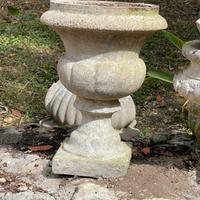 Antichi vasi ornamentali villa padronale