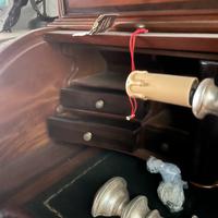 Scrittoio fatto in legno