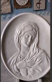 Basso rilievo in marmo