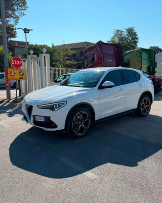 Alfa Romeo Stelvio 2.2 Turbodiesel 210 CV AT8 Q4 V