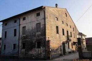Immobile in asta di 553 m² con 4 locali a Colceres
