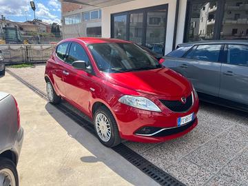 Lancia Ypsilon 0.9 TwinAir 85 CV 5 porte Metano Ec