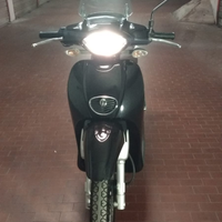 Scarabeo 50 nero lucido euro 4