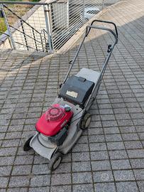 Tagliaerba Honda a scoppio con raccolta
