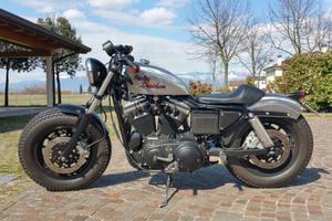 Moto harley davidson 883 R