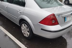 Ford Mondeo ghia  2.0tdci 70.000km