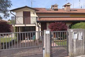 Immobile in asta di 90 m² con 2 locali a Ronchi de