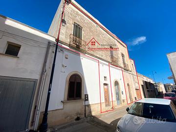 Palazzo a Melissano con giardino