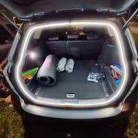 Striscia LED Bagagliaio Auto – Luce Universale 12V