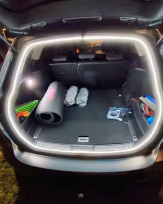 Striscia LED Bagagliaio Auto – Luce Universale 12V