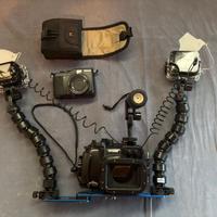 Nikon Coolpix con custodia sub Fantasea e accessor