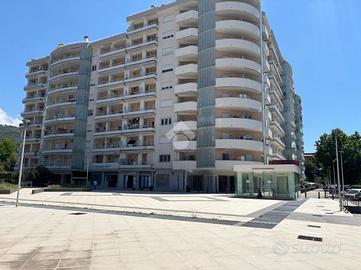 2 LOCALI A SALERNO
