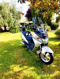 scooter Suzuki Burgman 400
