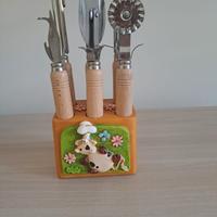 Porta utensili mucca Alice vitale, Paolo chiari