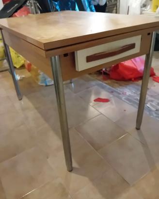 tavolo vintage  da cucina anni  '70