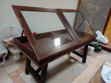 Tavolo vetrina 