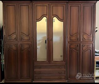 Armadio in legno 3 ante con specchio