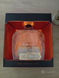 Bottiglia vuota di Rum Barcelò Imperial con scatol