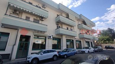 Negozio San Giorgio Ionico [rm44-locACG]