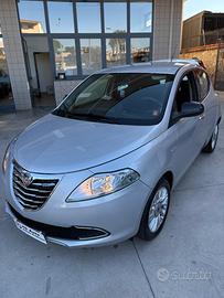 Lancia ypsilon 1.3 mtj 95 cv diesel motore nuovo