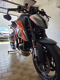 KTM 1290 superduke R 2021
