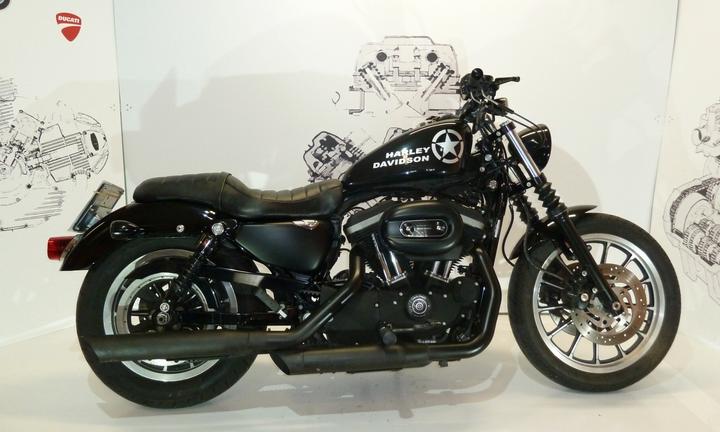 Harley-davidson 883 Sportster R