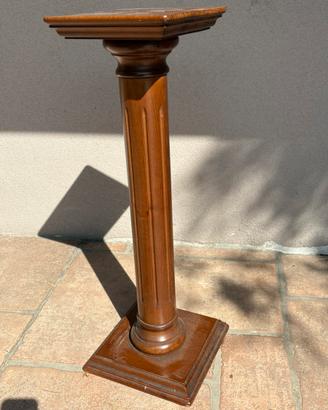 Piedistallo in legno