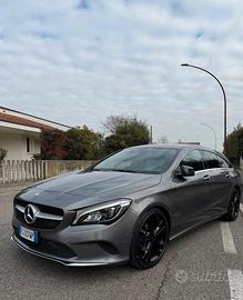Mercedes shoouting break 