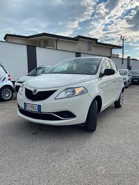Lancia Ypsilon 0.9 TwinAir 85 CV 5 porte Metano Ec