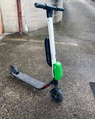 Monopattino Segway ES4