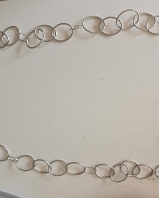 Collana lunga anelli argentati design moderno