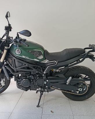 BENELLI LEONCINO 800