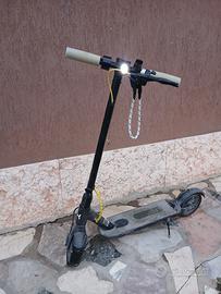 Monopattino Elettrico per pezzi di ricambi funzio