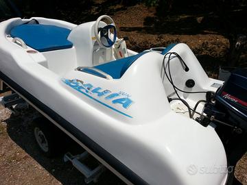 Surmarine Bahia 320 con carrello